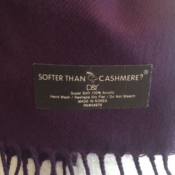 Purple fringe scarf - Picture 4 of 5